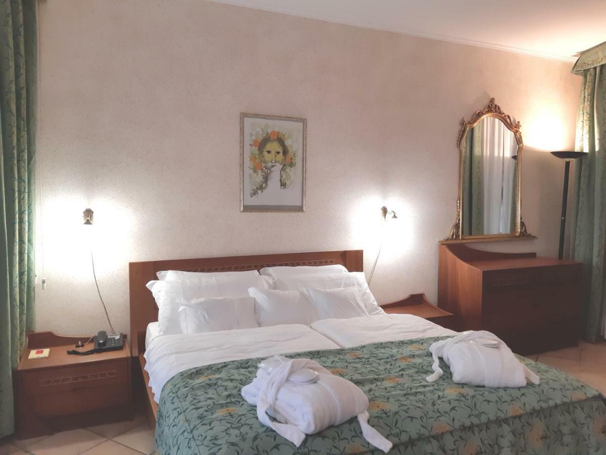Hotel Royal Menaggio Exterior photo